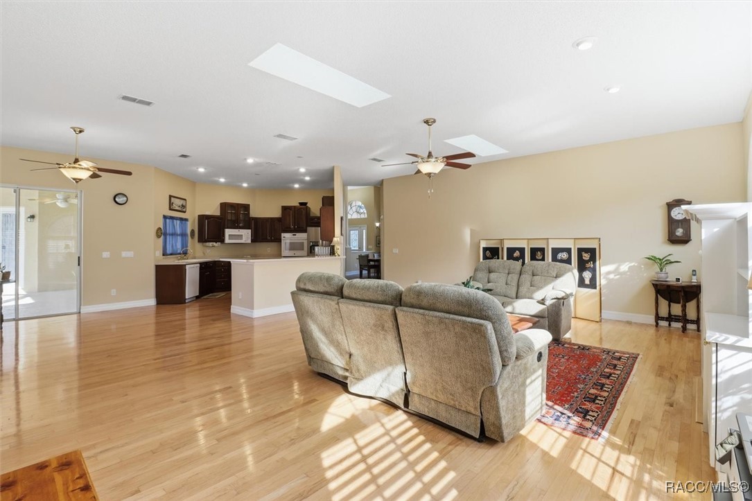 5528 W Hunters Ridge Circle