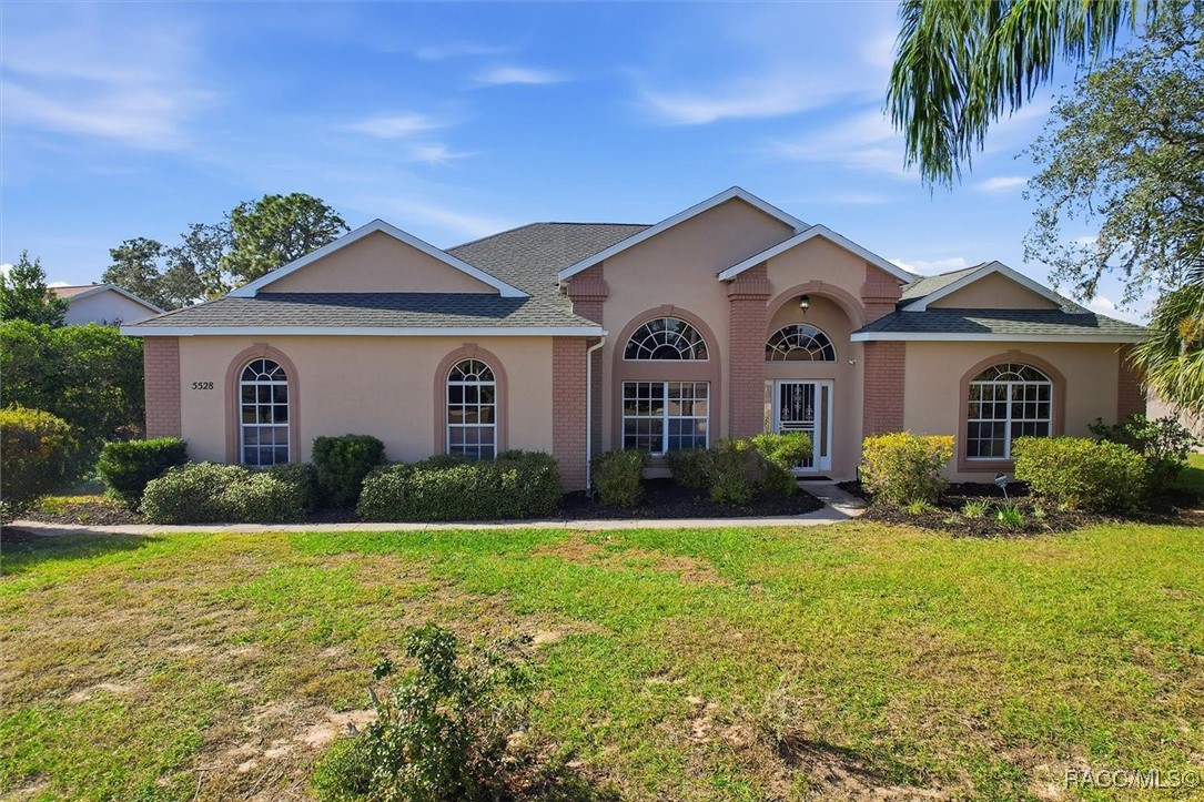 5528 W Hunters Ridge Circle