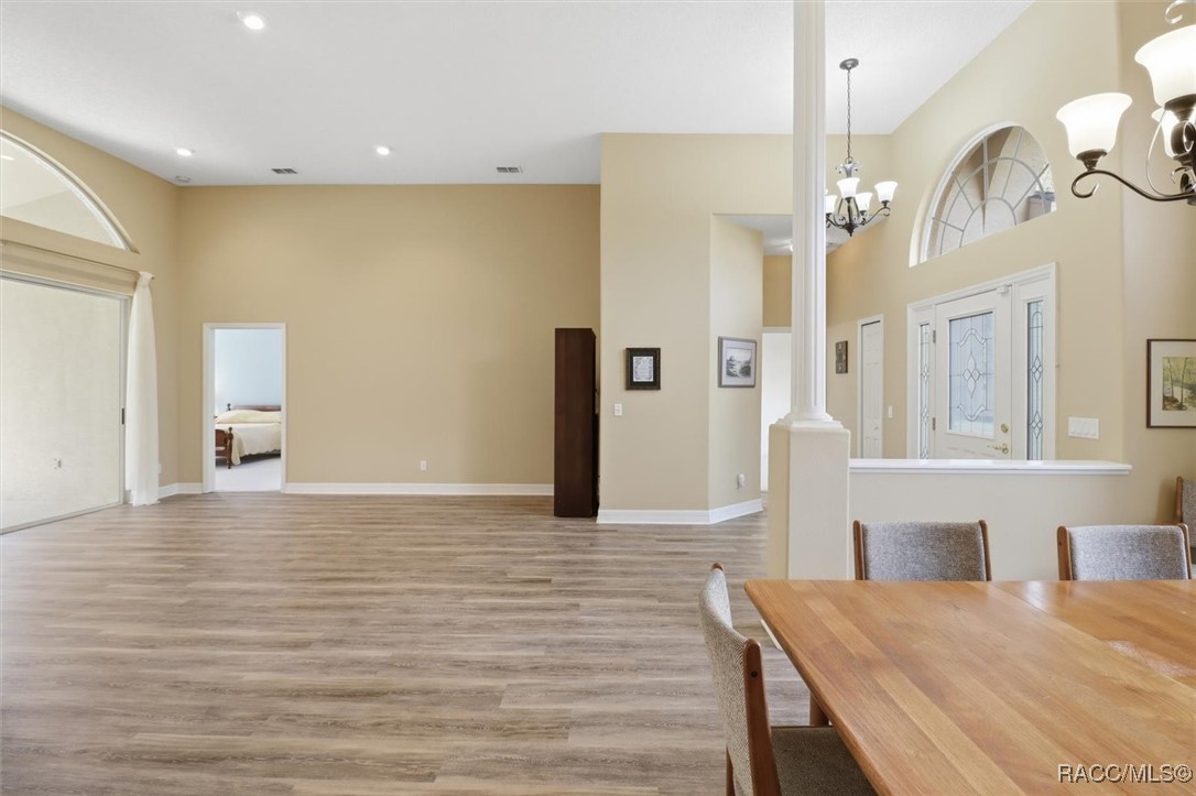 5528 W Hunters Ridge Circle