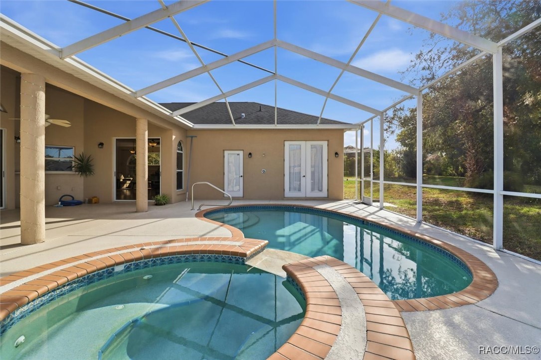5528 W Hunters Ridge Circle