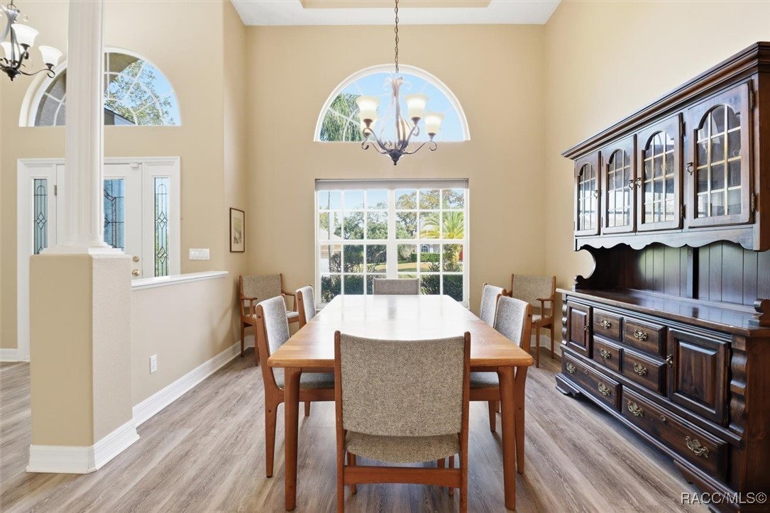 5528 W Hunters Ridge Circle