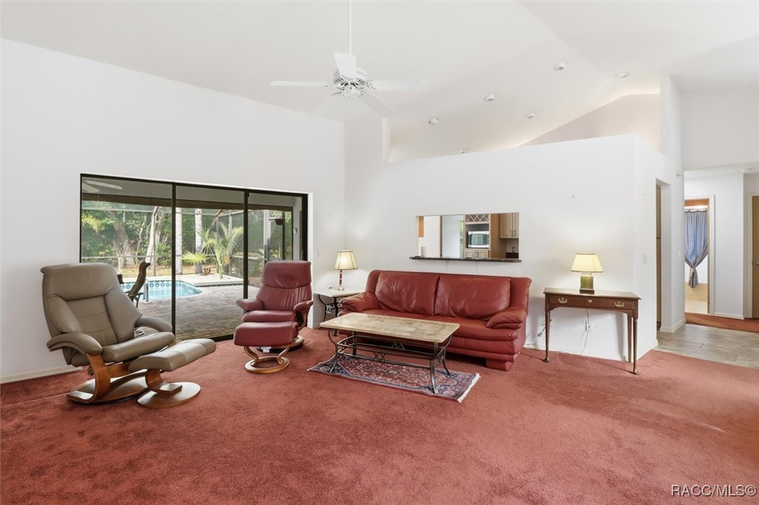 22 Mastic Court W