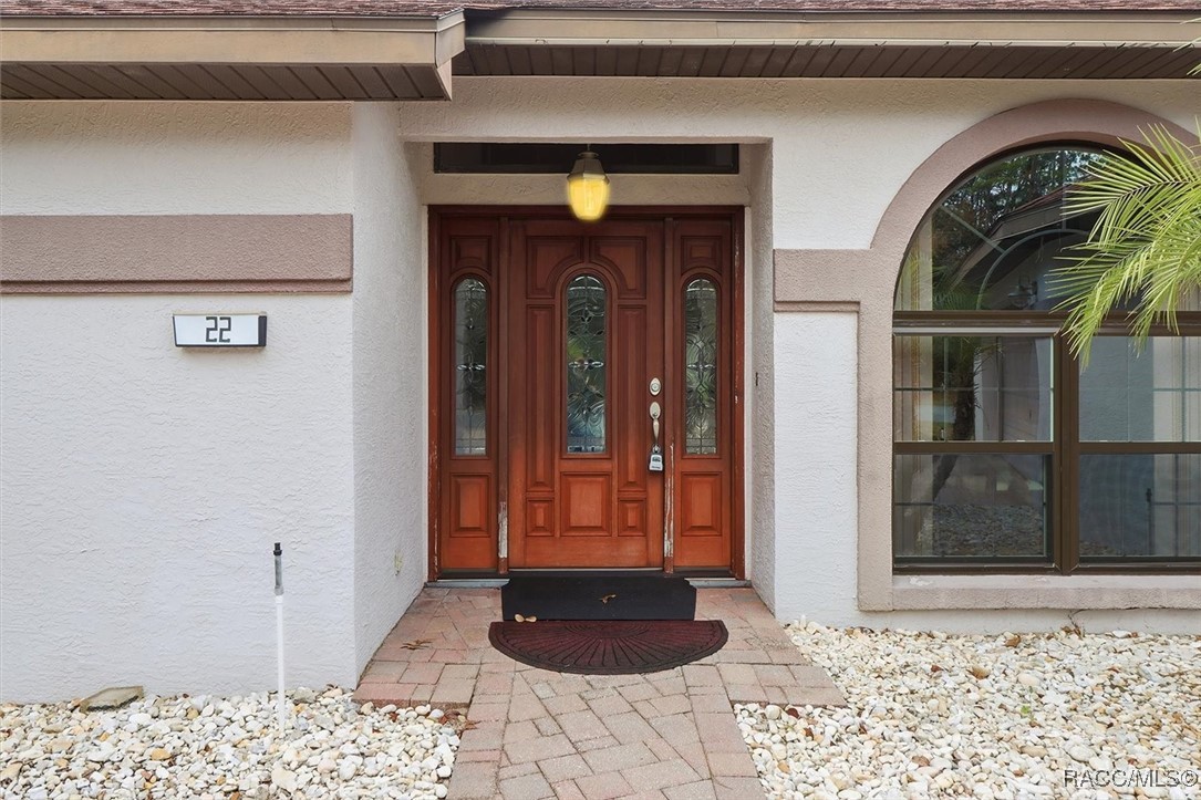 22 Mastic Court W