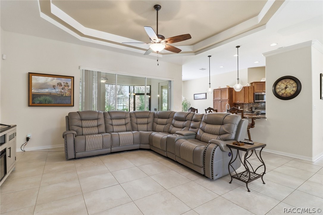 3953 N Buckhorn Drive