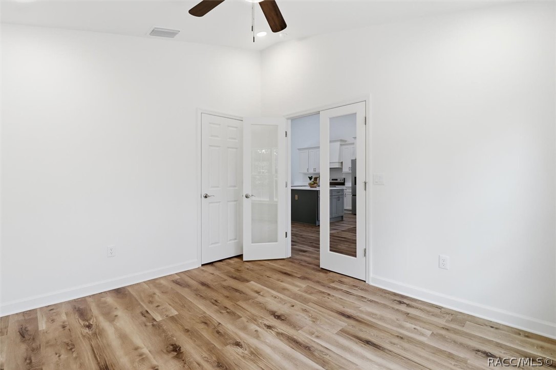 9620 N Goldenbell Way