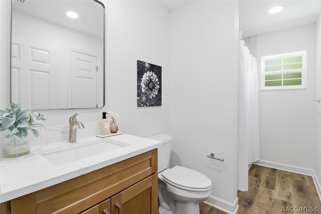 9620 N Goldenbell Way