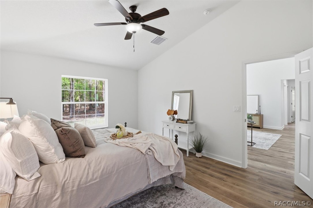 9620 N Goldenbell Way