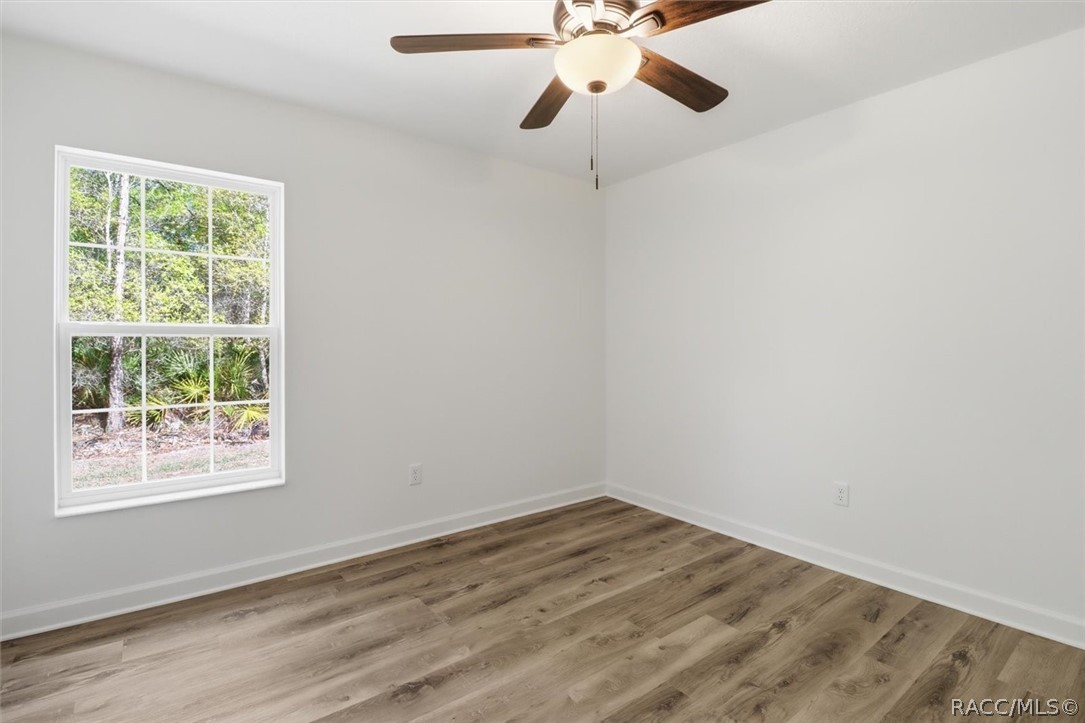 9620 N Goldenbell Way