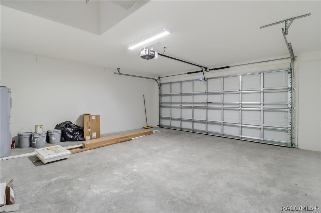 9620 N Goldenbell Way