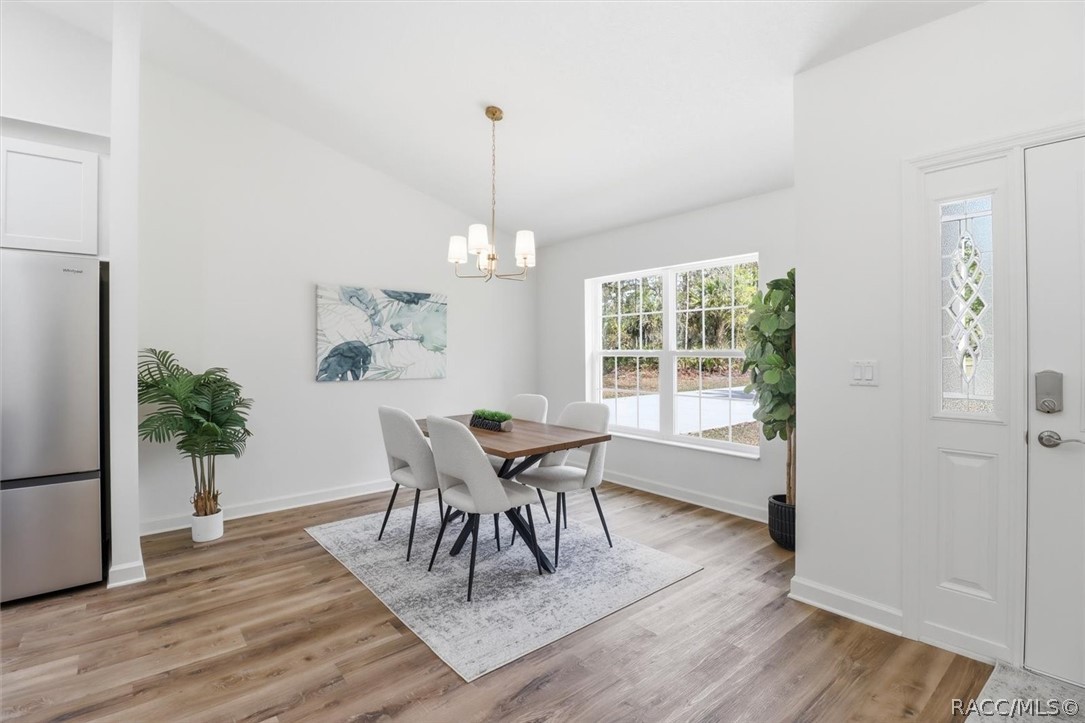 9620 N Goldenbell Way