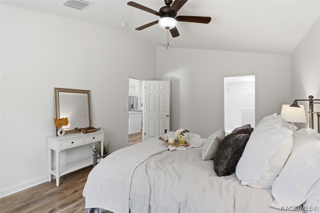 9620 N Goldenbell Way