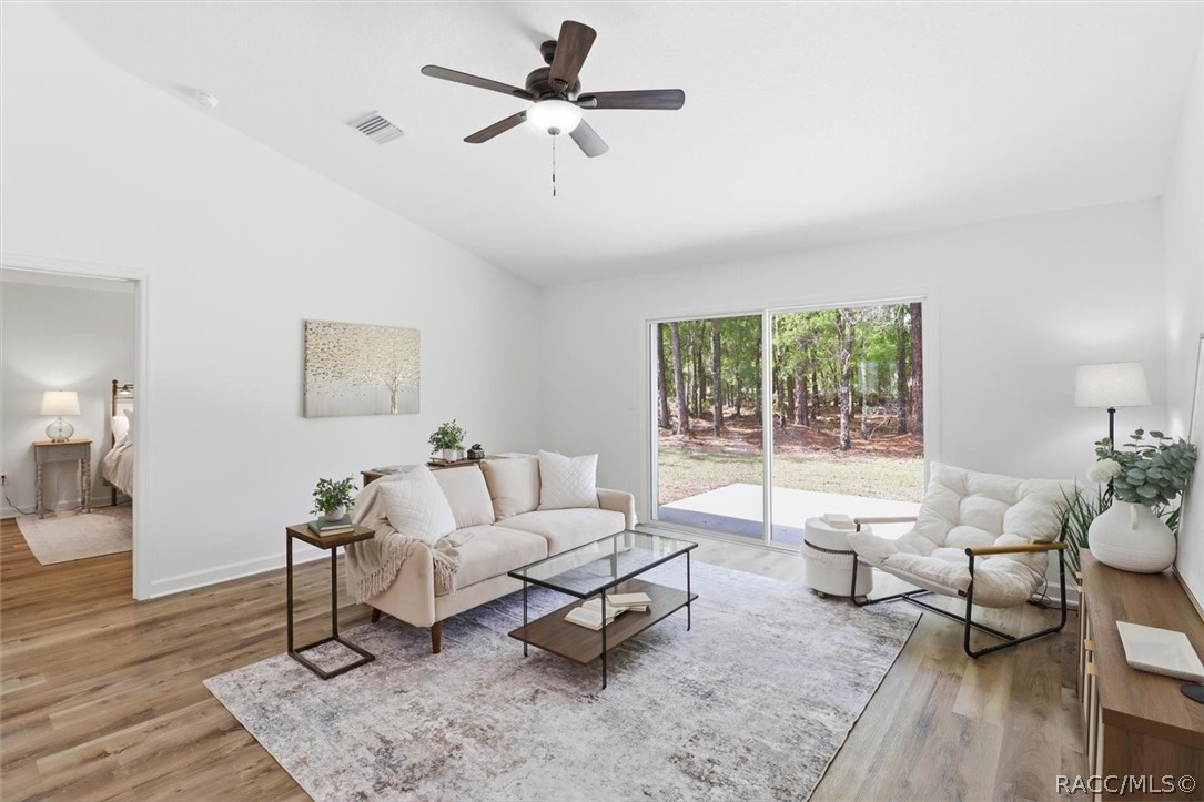 9620 N Goldenbell Way