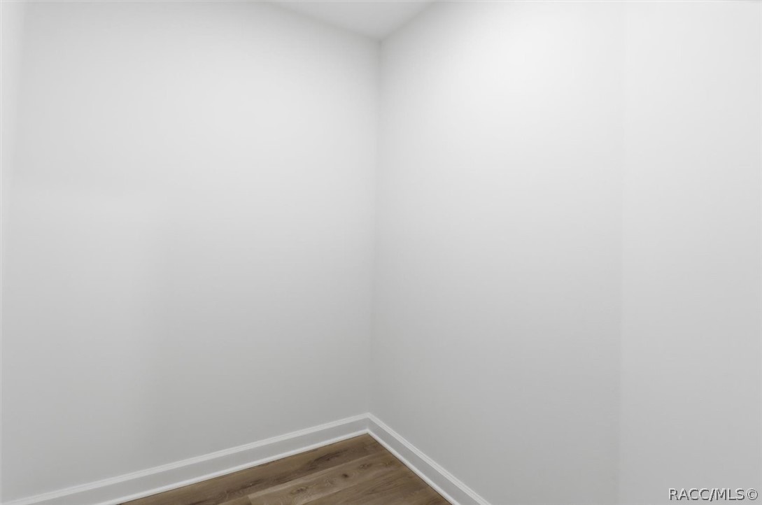 9620 N Goldenbell Way