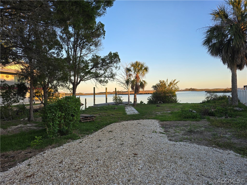 7472 W Thunderbird Island