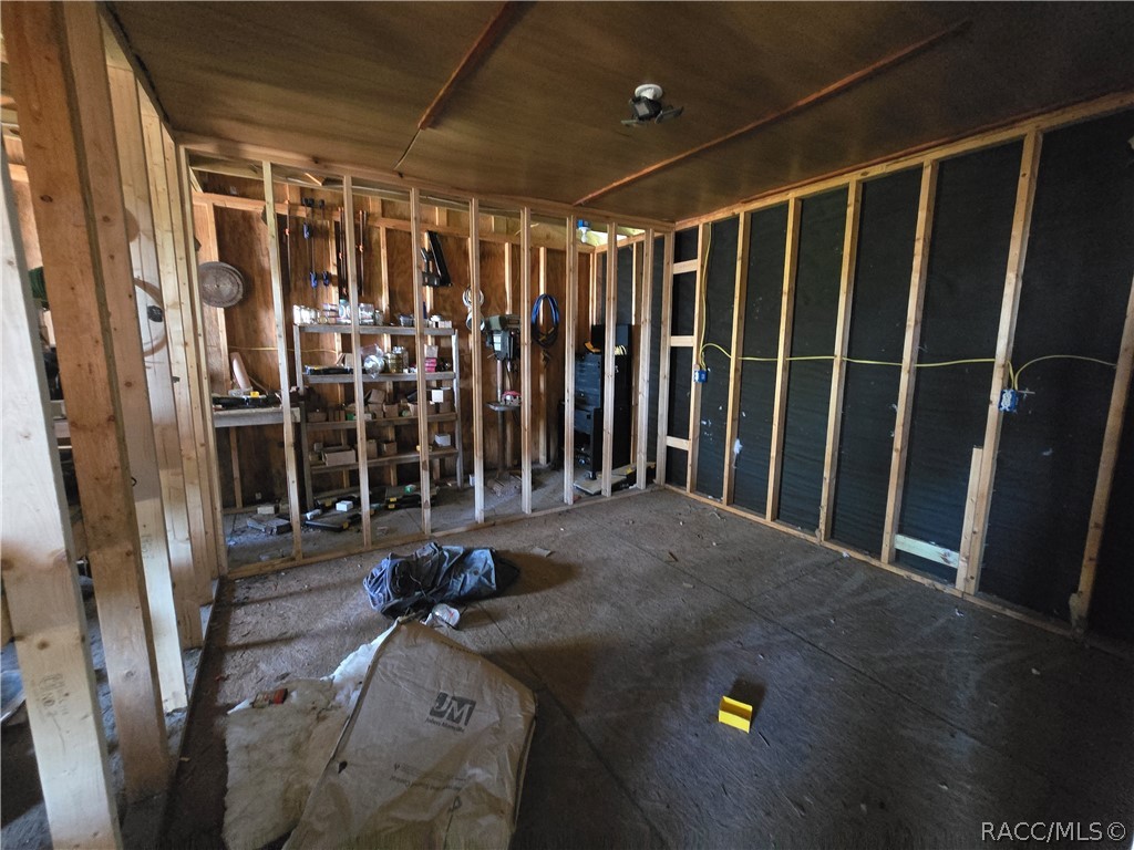 7472 W Thunderbird Island