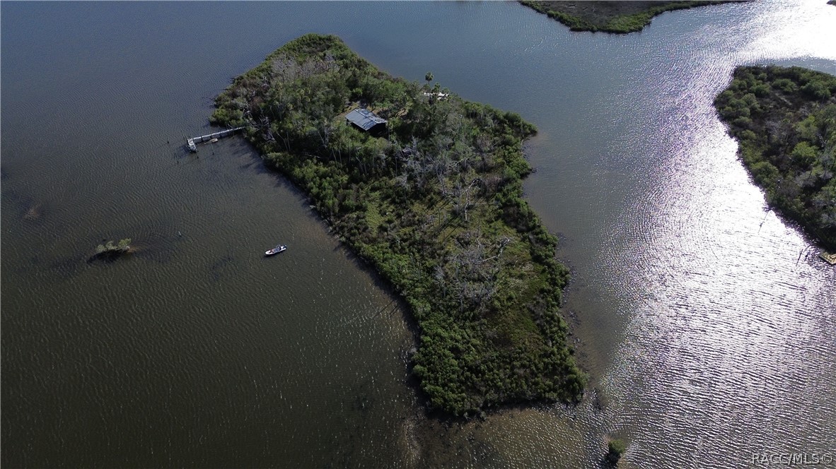 7472 W Thunderbird Island