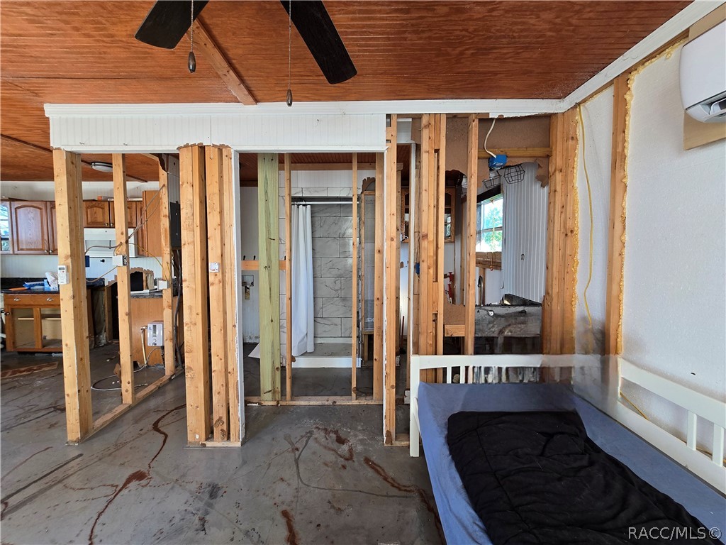 7472 W Thunderbird Island