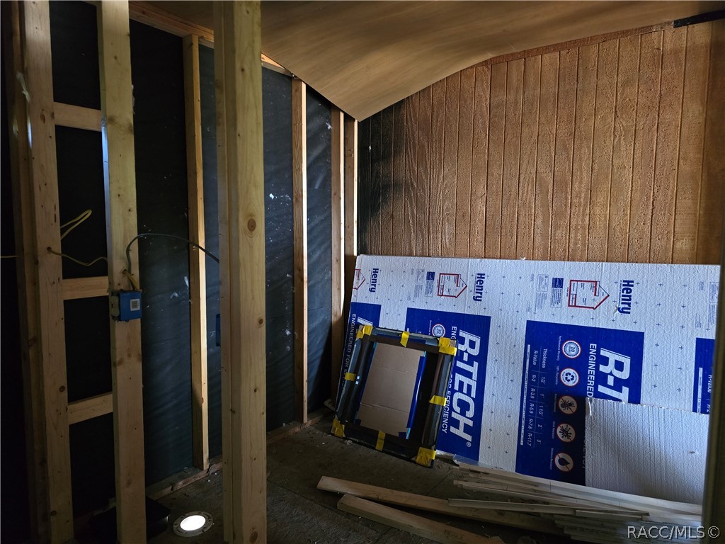 7472 W Thunderbird Island