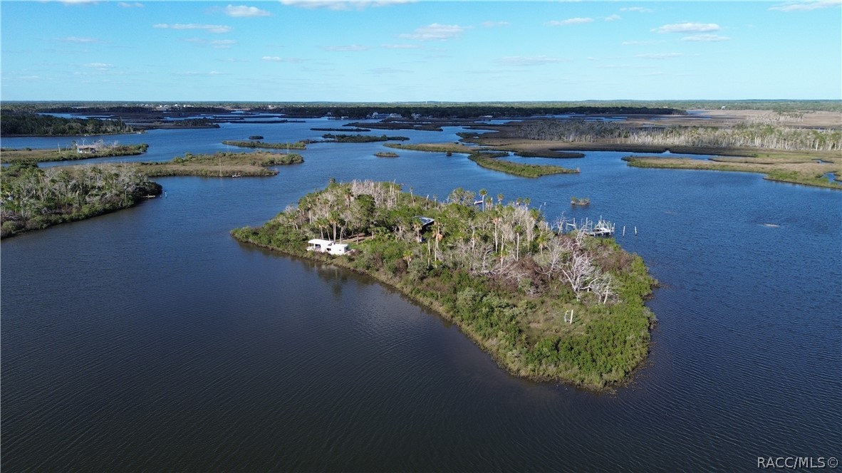 7472 W Thunderbird Island