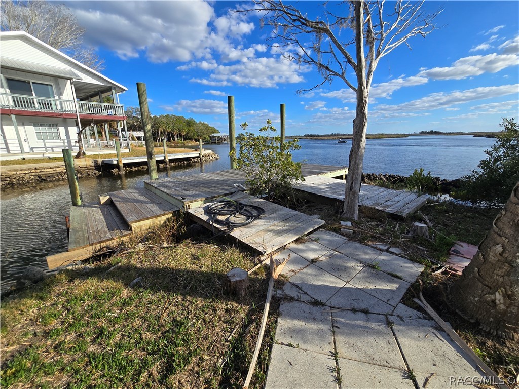 7472 W Thunderbird Island