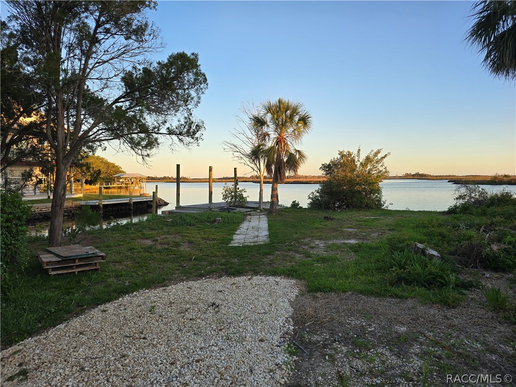 7472 W Thunderbird Island