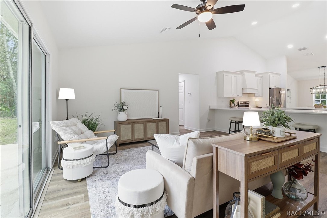 9315 N Bromeliad Terrace