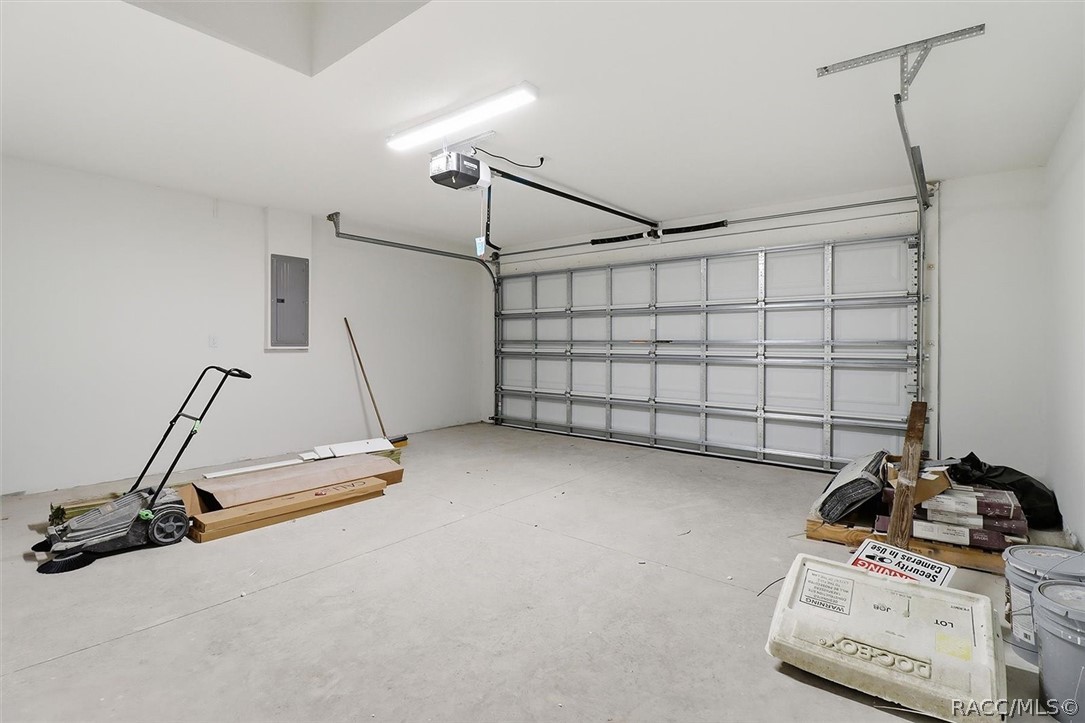 9315 N Bromeliad Terrace