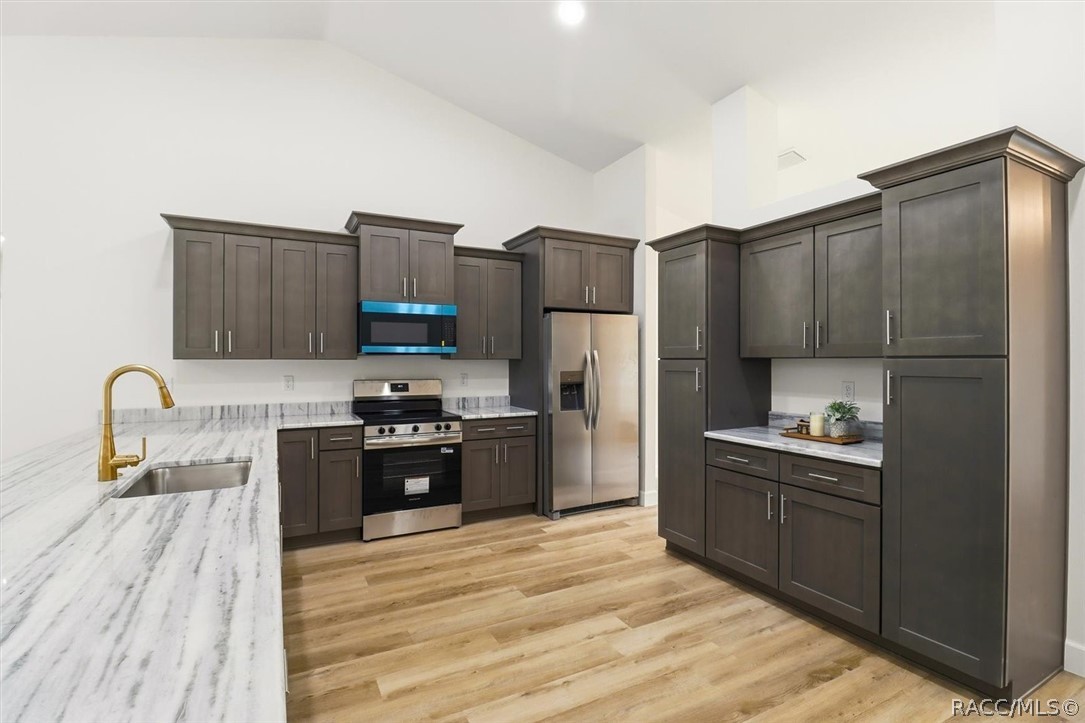 10503 W Dublin Street