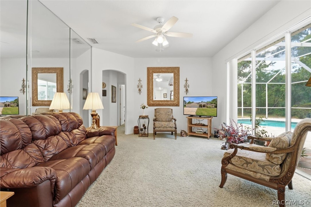 4 Poppy Court