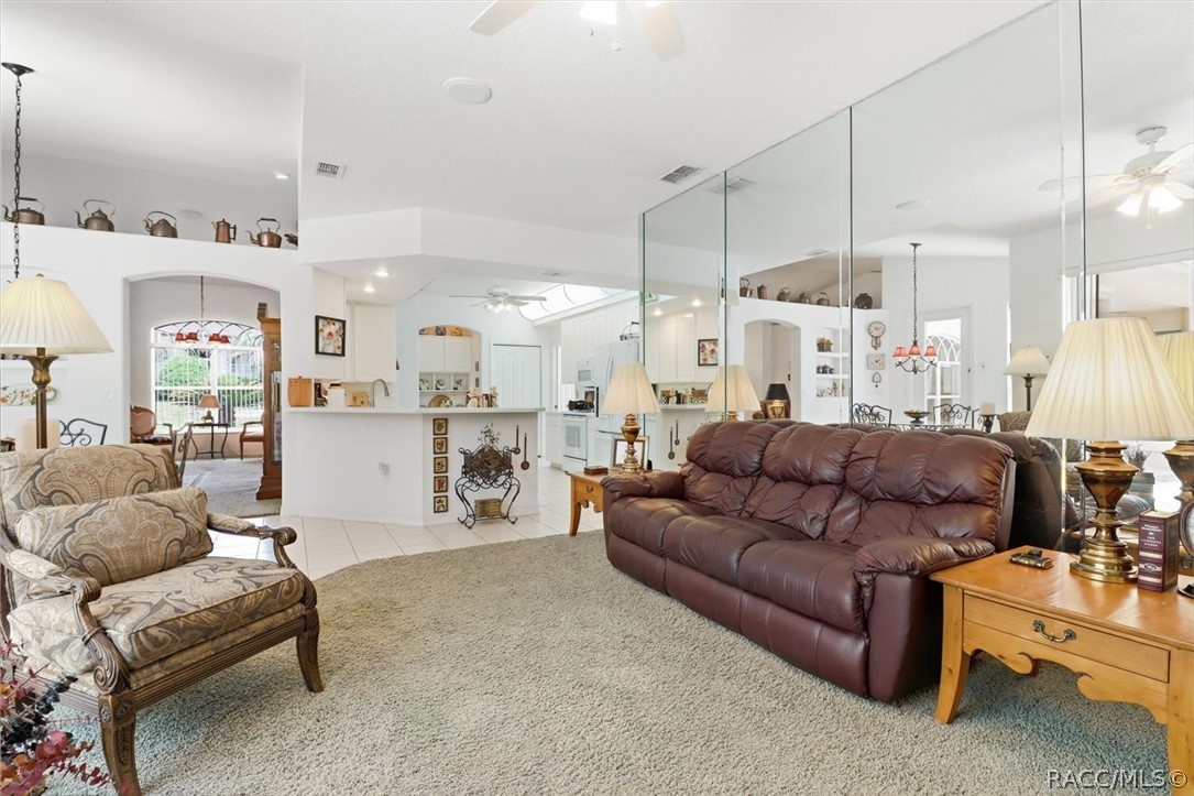 4 Poppy Court