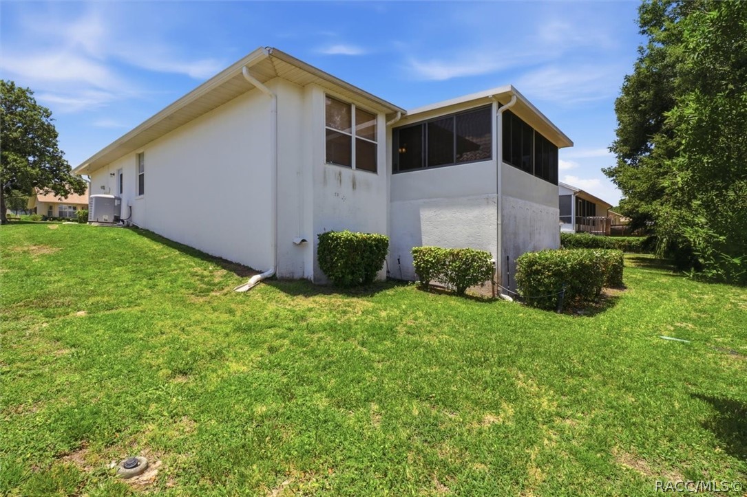 685 W Colbert Court