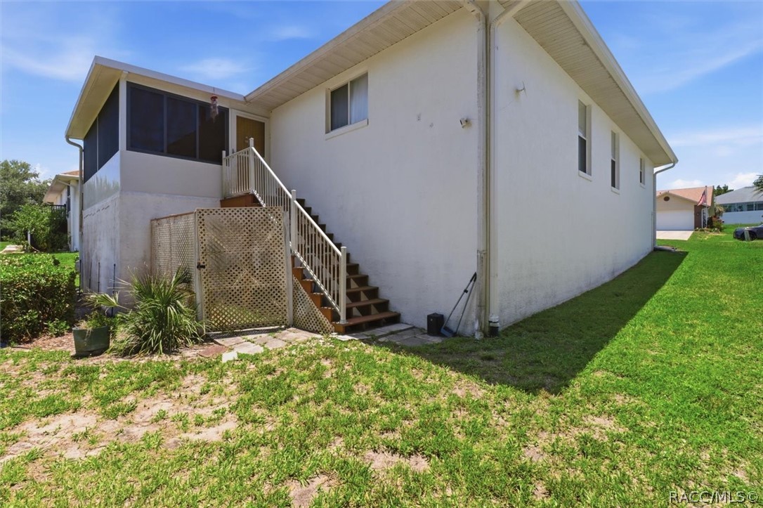 685 W Colbert Court