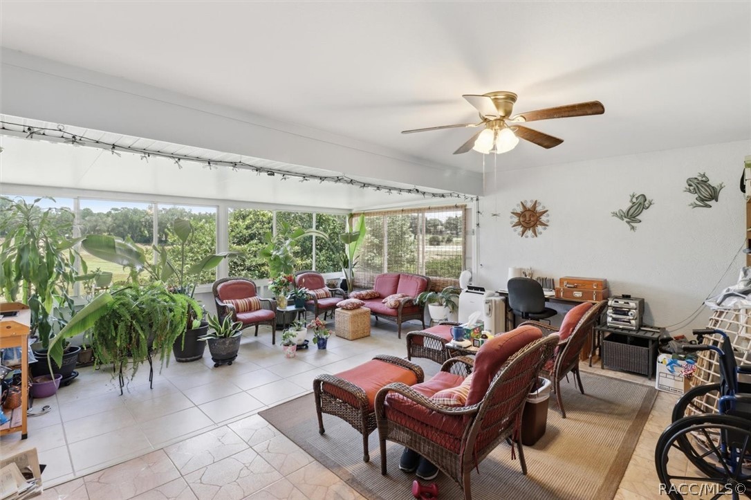 685 W Colbert Court