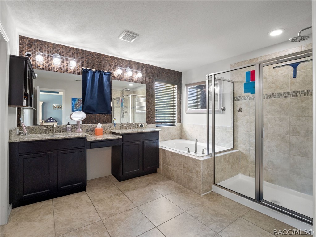 4896 Palmetto Park Drive