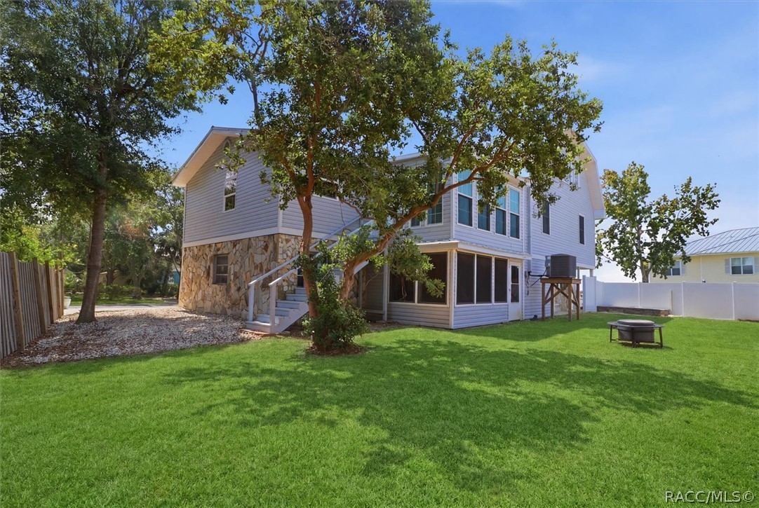 12409 W Standish Drive