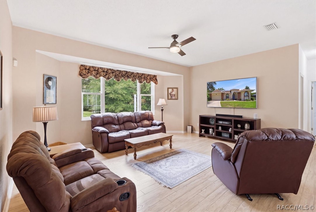 3843 W Northcrest Court