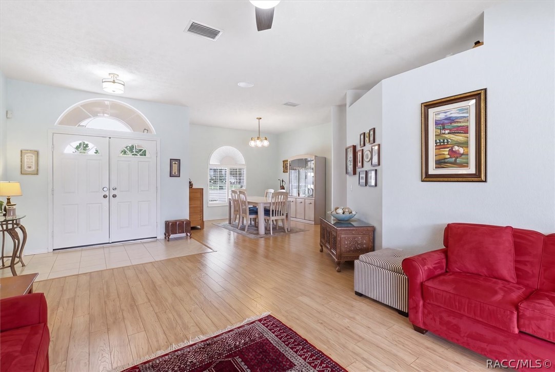 3843 W Northcrest Court