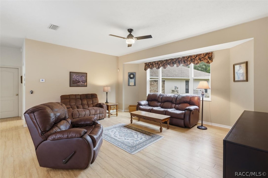 3843 W Northcrest Court