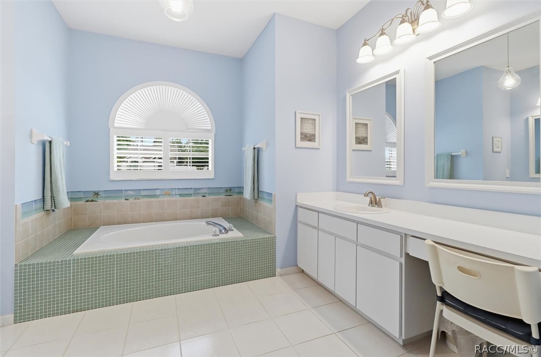 3843 W Northcrest Court