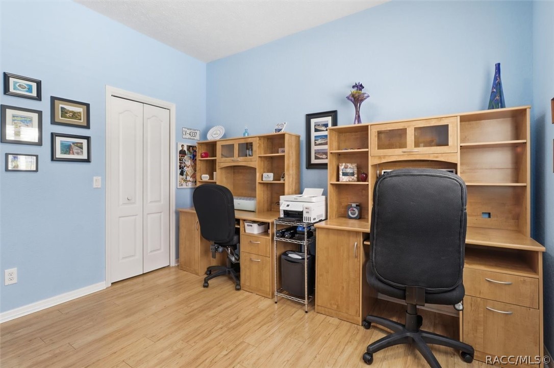 3843 W Northcrest Court