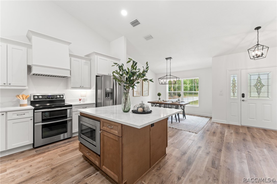 10364 N Coco Plumosa Drive