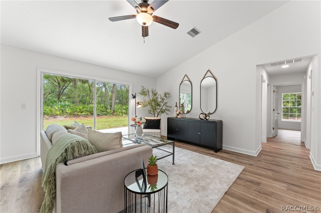 10364 N Coco Plumosa Drive