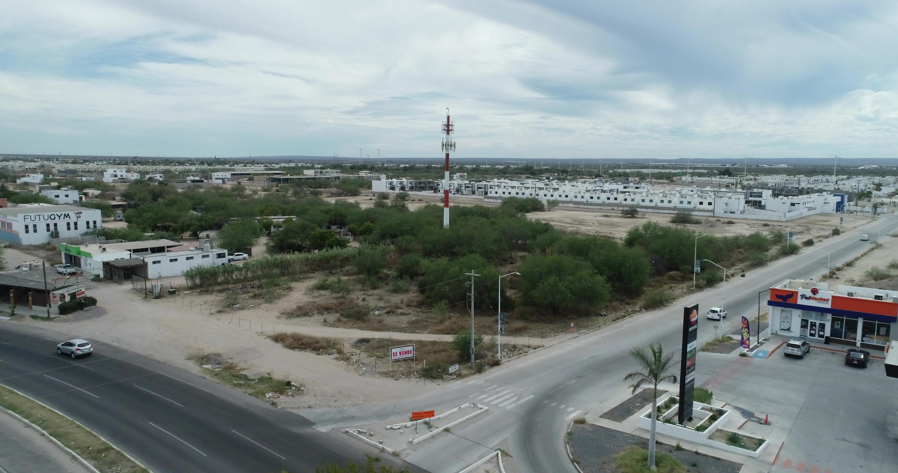 Blvd Pino Payas, Esquina Comercial Pino Payas