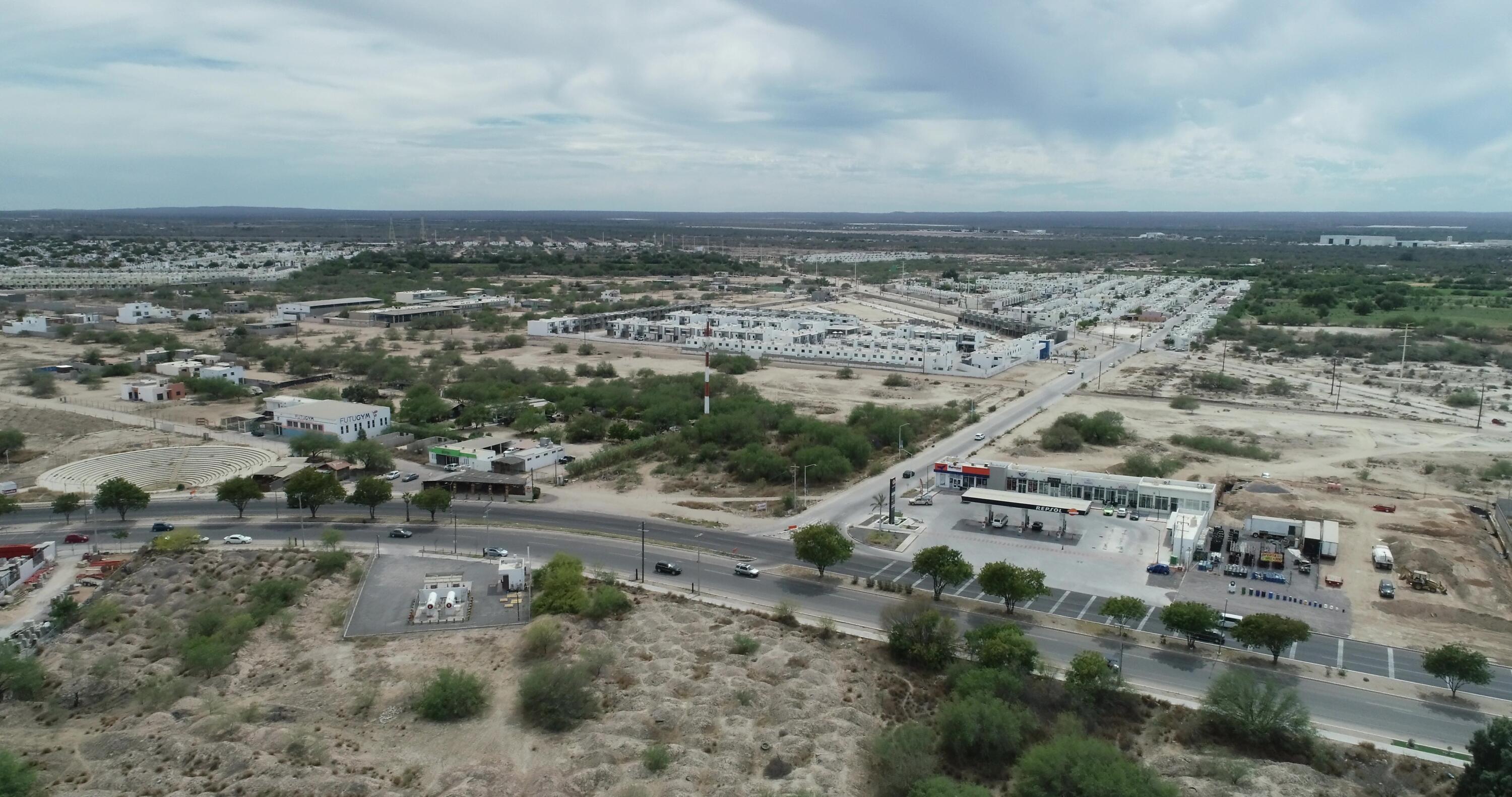 Blvd Pino Payas, Esquina Comercial Pino Payas