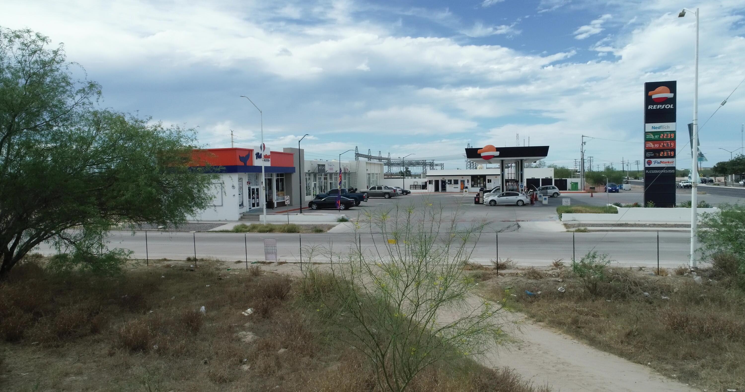 Blvd Pino Payas, Esquina Comercial Pino Payas