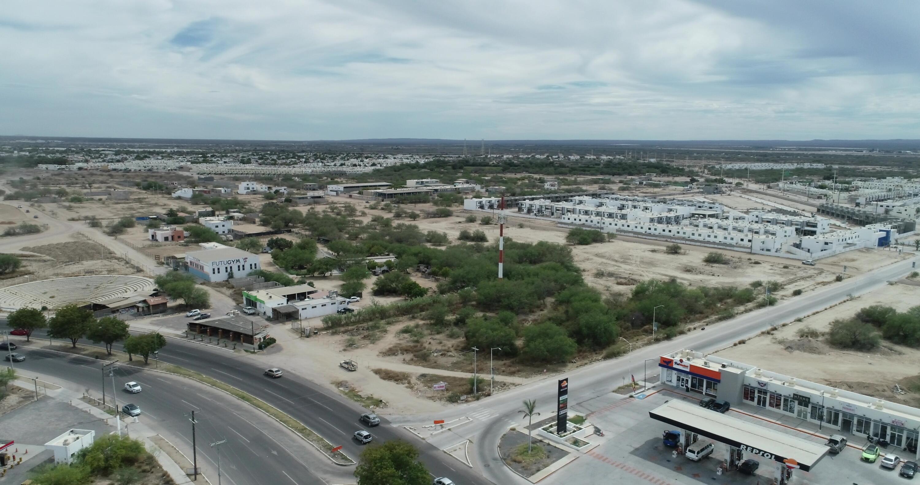 Blvd Pino Payas, Esquina Comercial Pino Payas