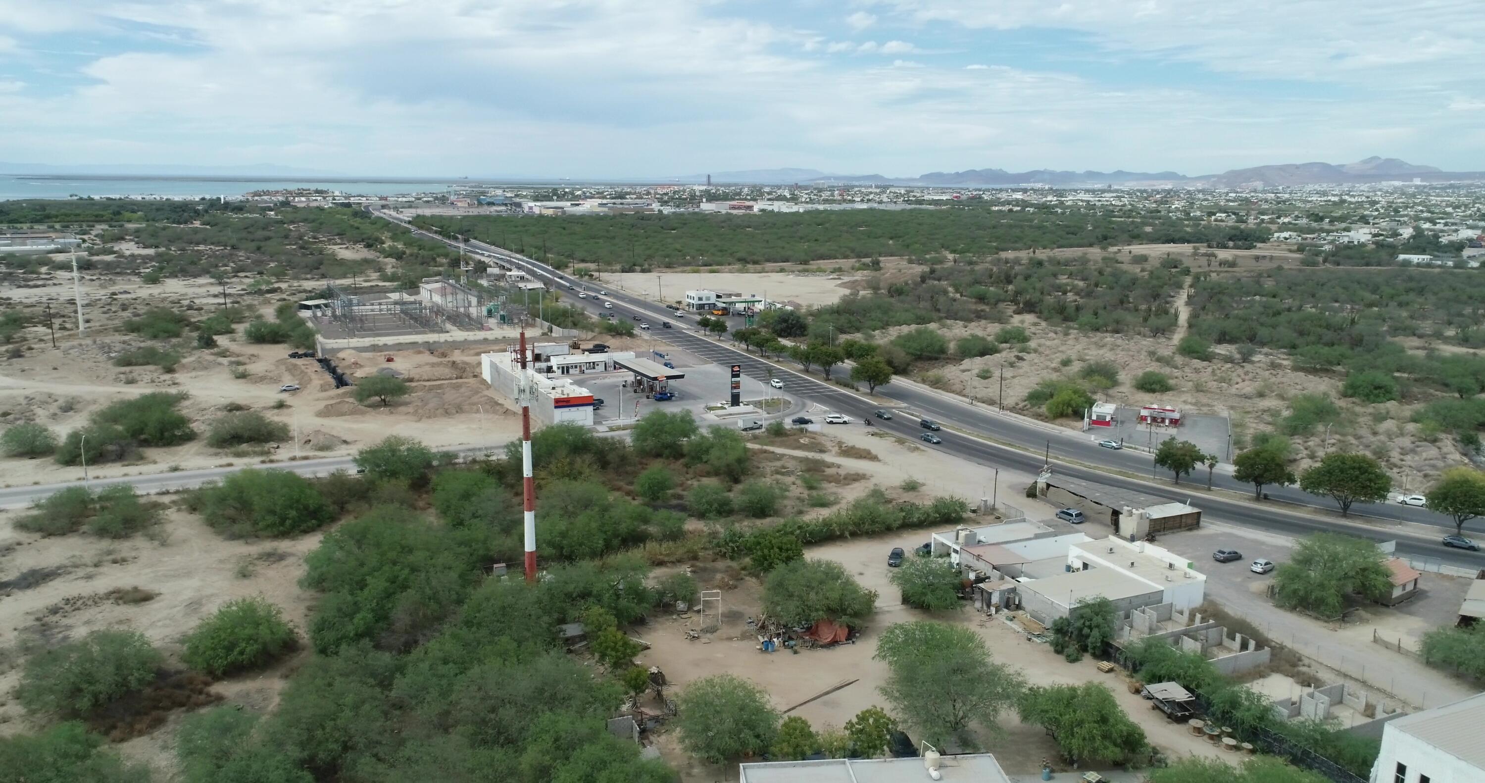 Blvd Pino Payas, Esquina Comercial Pino Payas
