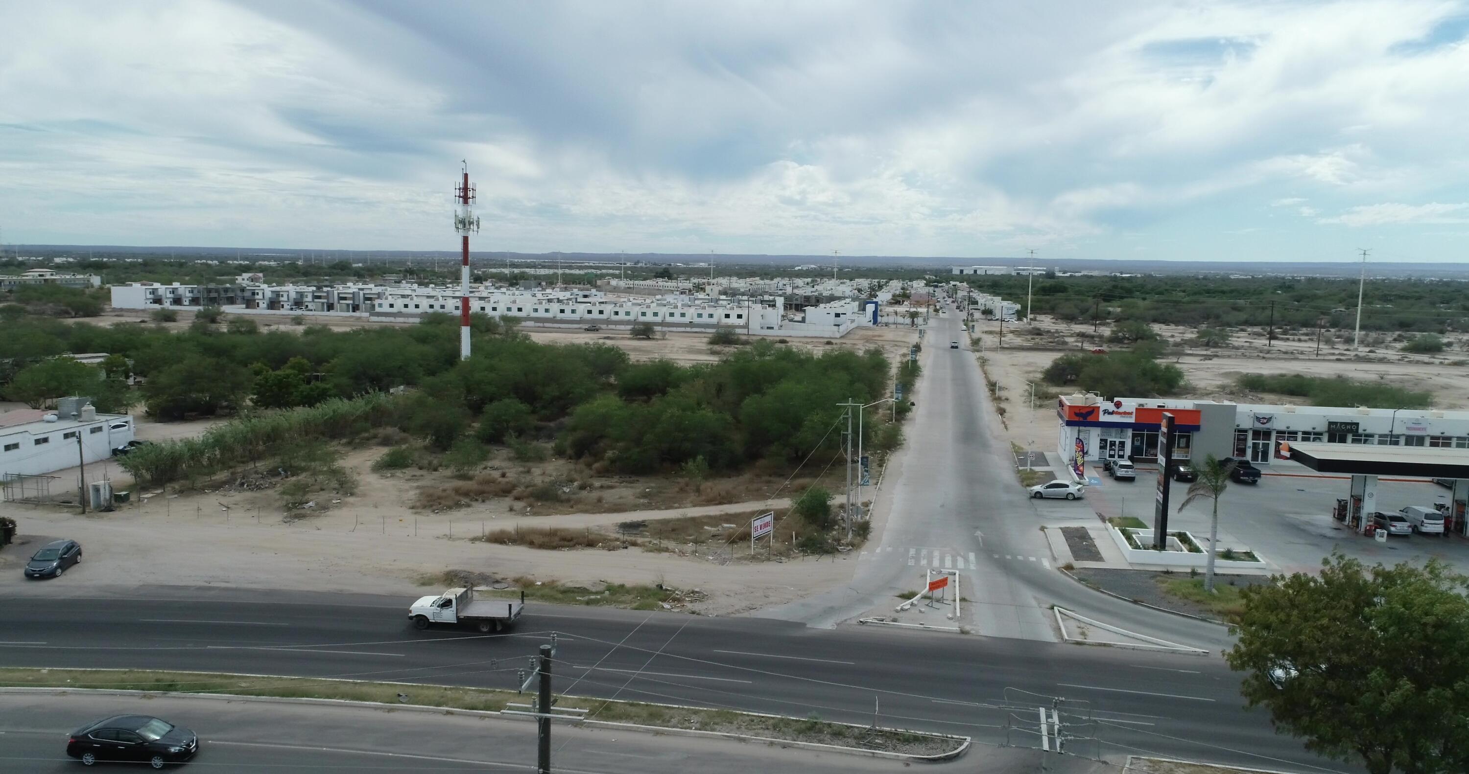 Blvd Pino Payas, Esquina Comercial Pino Payas