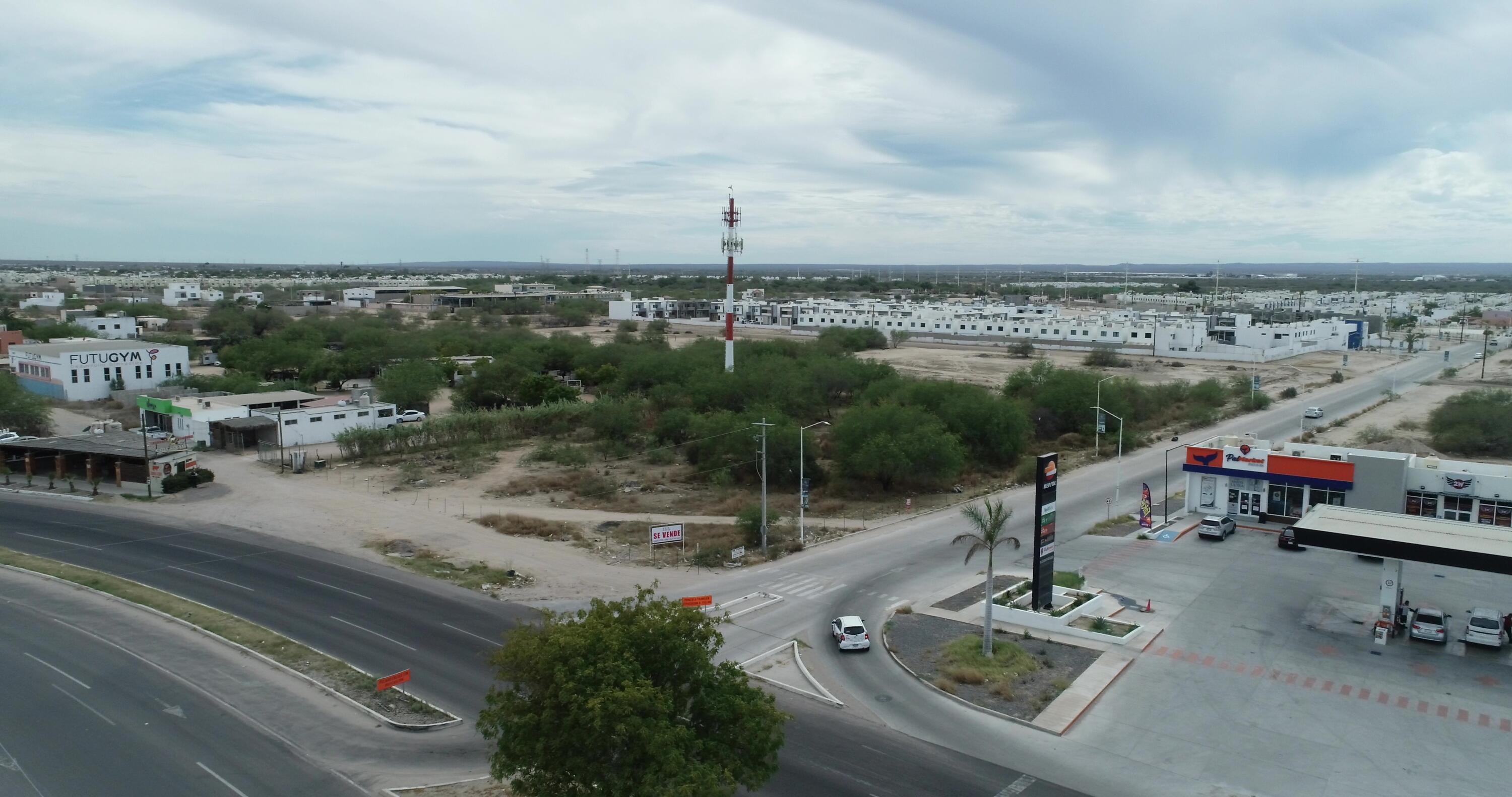 Blvd Pino Payas, Esquina Comercial Pino Payas