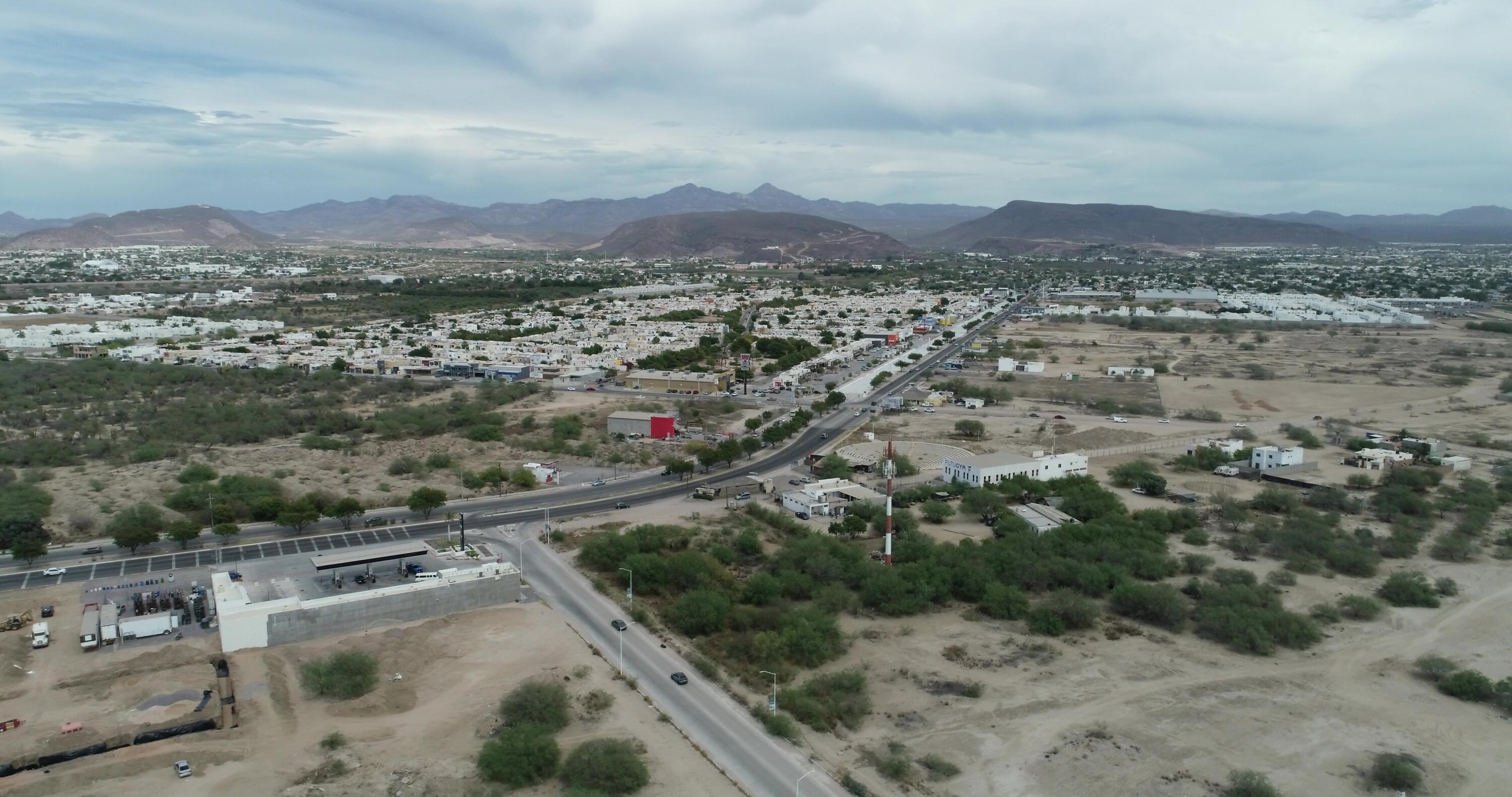 Blvd Pino Payas, Esquina Comercial Pino Payas